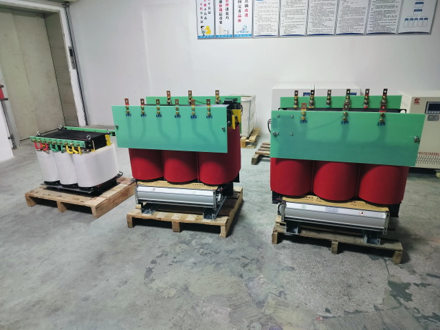 阳泉KS11-1000KVA矿用变压器
